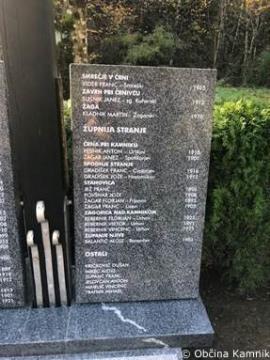 Obnova in izvedba dodatnih kamnitih plošč z napisi ustreljenih talcev pri spomeniku Potok v Črni (4)